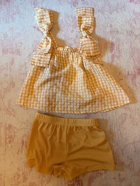 NWOT Kids Yellow Gingham Set